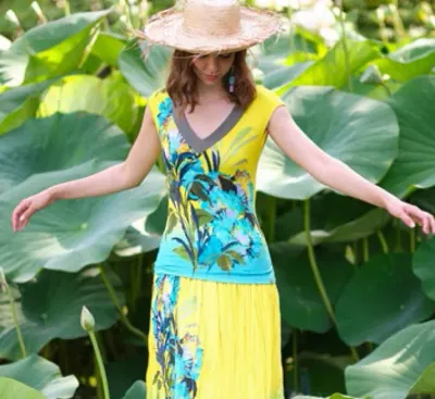 Paul Brial: Exquisite Blooms Of Maldives Flared T-Shirt