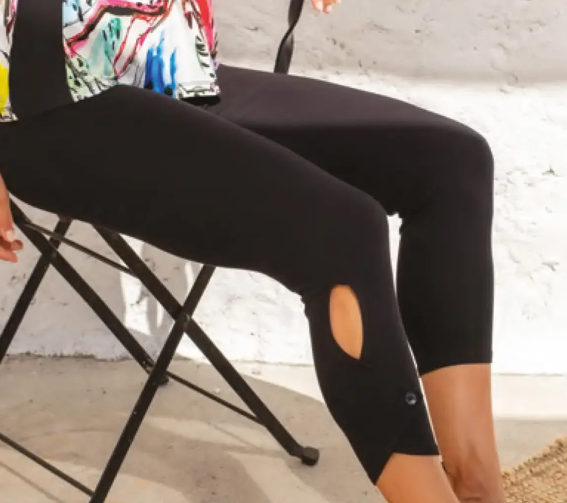 Maloka: Bewitching Cutout Cropped Legging