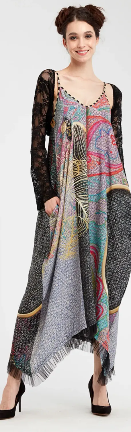 IPNG: Royal Summer Stamp Illusion V-Cut Maxi Dress