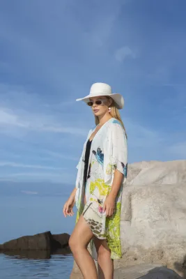 Beach Wear Dolcezza: Flowers And A Hummingbird Art Beach Cardigan