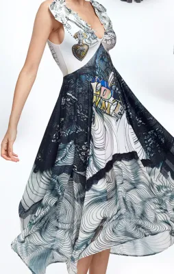 IPNG: Love Me Black Sweetheart Four Corner Maxi Dress