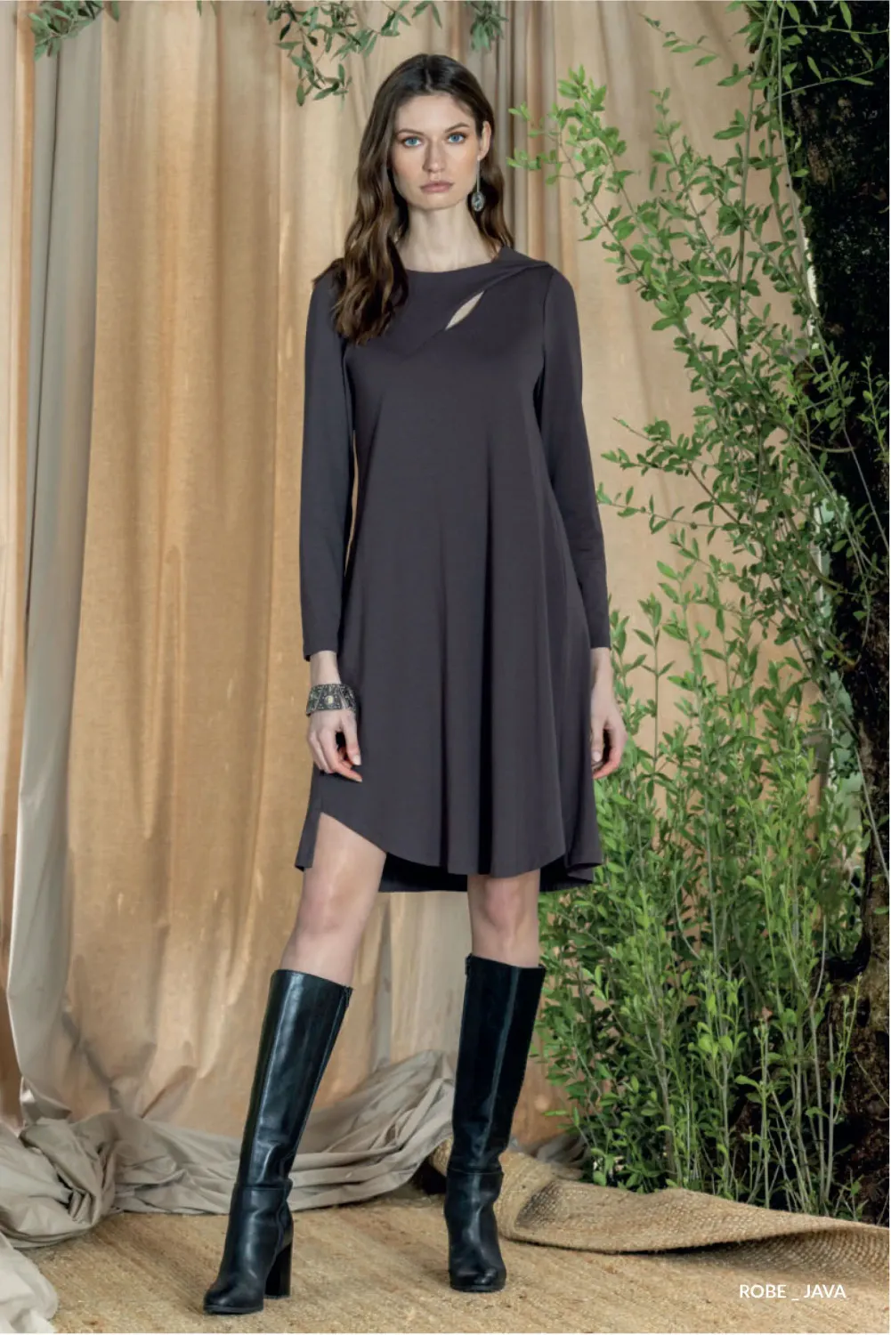 Maloka: Casually Caffeinated Keyhole Dress