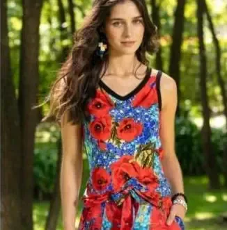 Maloka: Poppies Are Red Art Tank Top