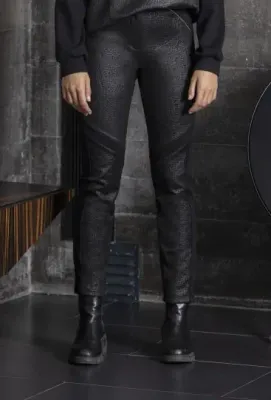 Maloka: Black Shimmer Faux Leather Legging