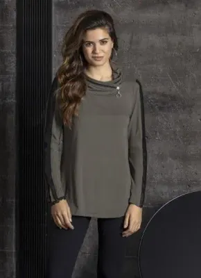 Maloka: Split Collar Zip T-Shirt Tunic