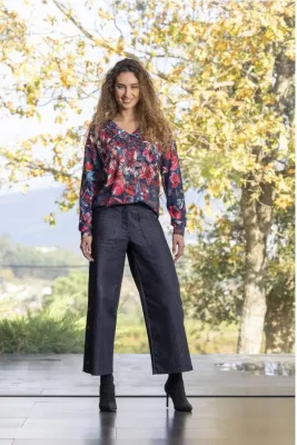 Maloka: Side buttoned Wide Leg Jeans