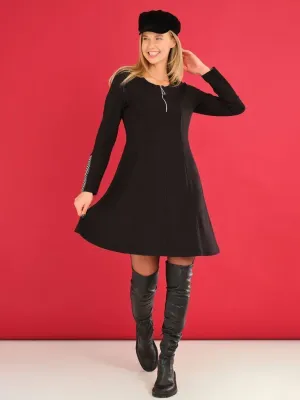 Dolcezza By Wild Curves: Bold &amp; Black Zip Neckline Dress