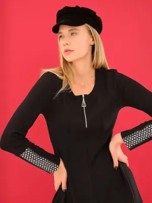 Dolcezza By Wild Curves: Bold &amp; Black Zip Neckline Dress