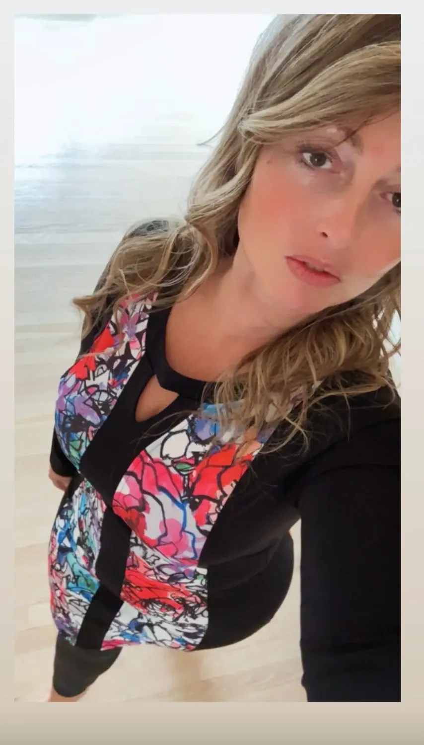 Maloka: Keyhole Décolletage Contrast Dress In Amour Roses