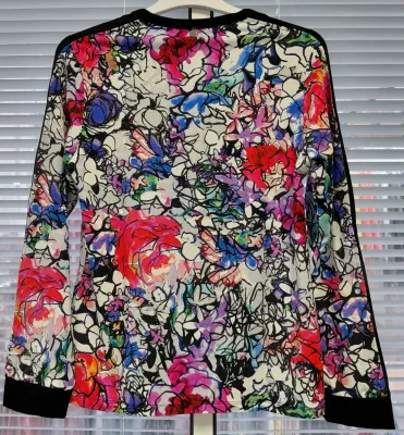 Maloka: Amour Roses Contrast Art Top
