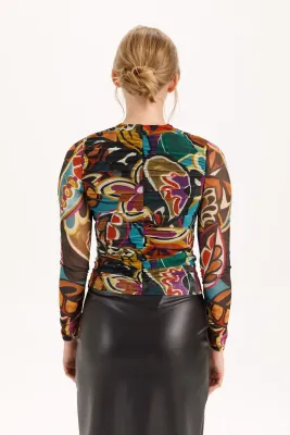 Isle By Wild Curves: Almost Mesh Soho Top In Majorca