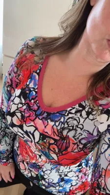 Maloka: Amour Roses Sweater Top