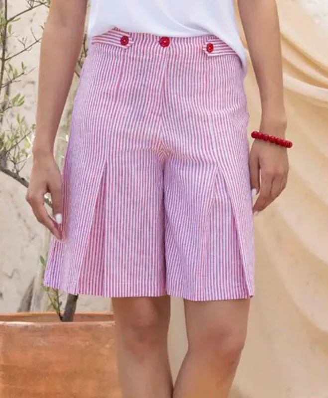 Maloka: Linen Denim Pleated Knee Length Shorts Front 1
