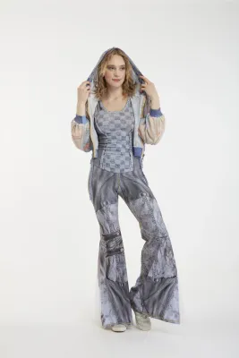 IPNG By Wild Curves: Sunisfaction Jean Illusion Flare Pant Front