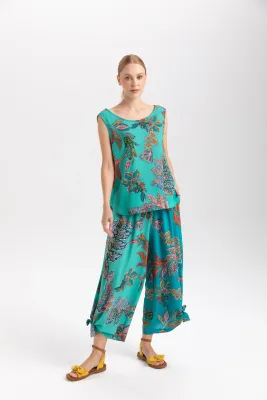 Isle Apparel By Wild Curves: Lotus Boho Tied Ankle Pants Front