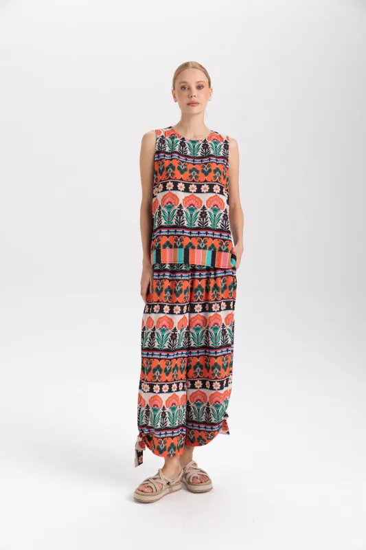 Isle Apparel By Wild Curves: Piazza Navona In Floral Art Paige Boho Pant Front 1