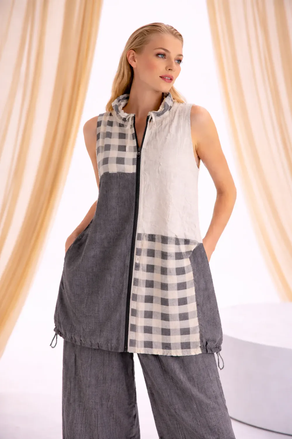 Kozan by Wild Curves: Alexander Vest In White Lotus Front 1