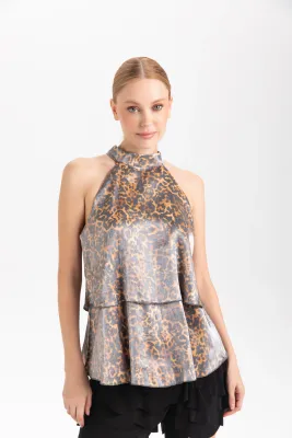 Isle Apparel By Wild Curves: Trevi Lotus Top Front