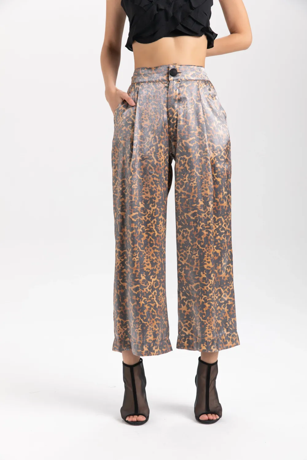 Isle Apparel By Wild Curves: Trevi Taria Wide Leg Pant Front