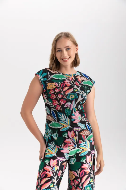 Isle Apparel By Wild Curves: Olivia Top  In Lush Leblon Florals Front