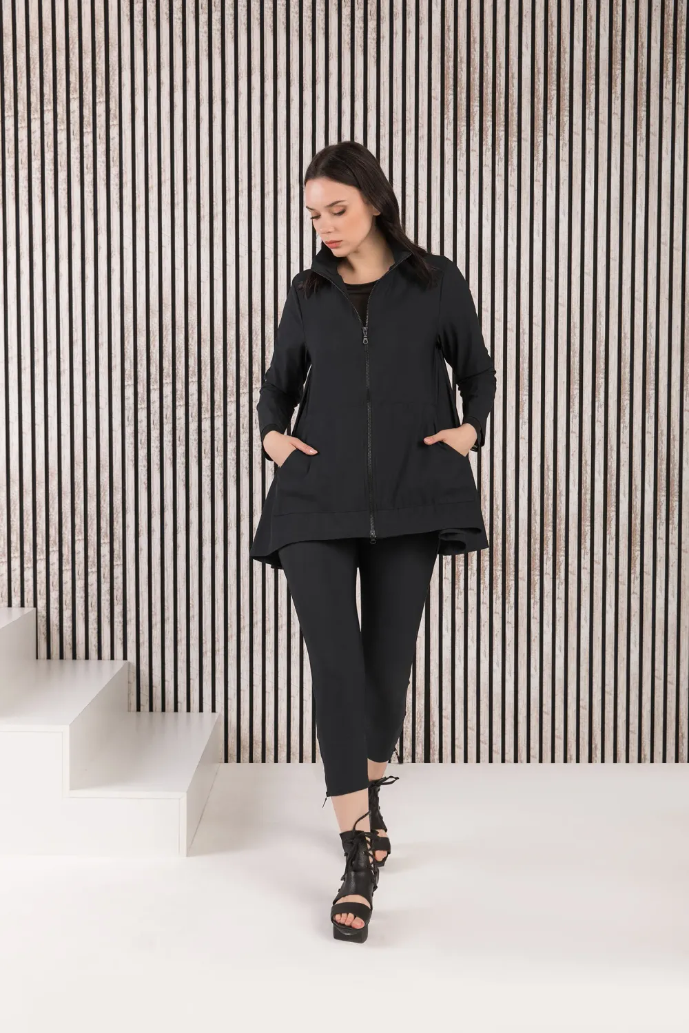 Kozan By Wild Curves: Vonn Legging In Coal Front