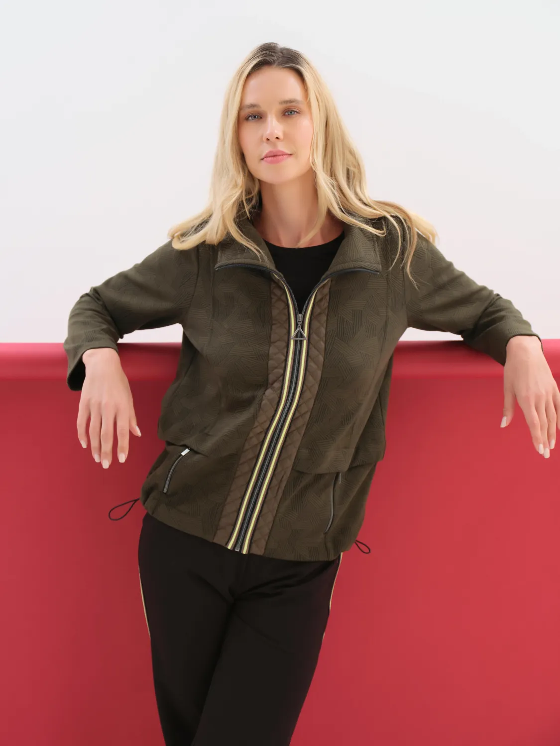 Dolcezza By Wild Curves: Textured Jacquard Adjustable Zip Jacket (76115) Front 