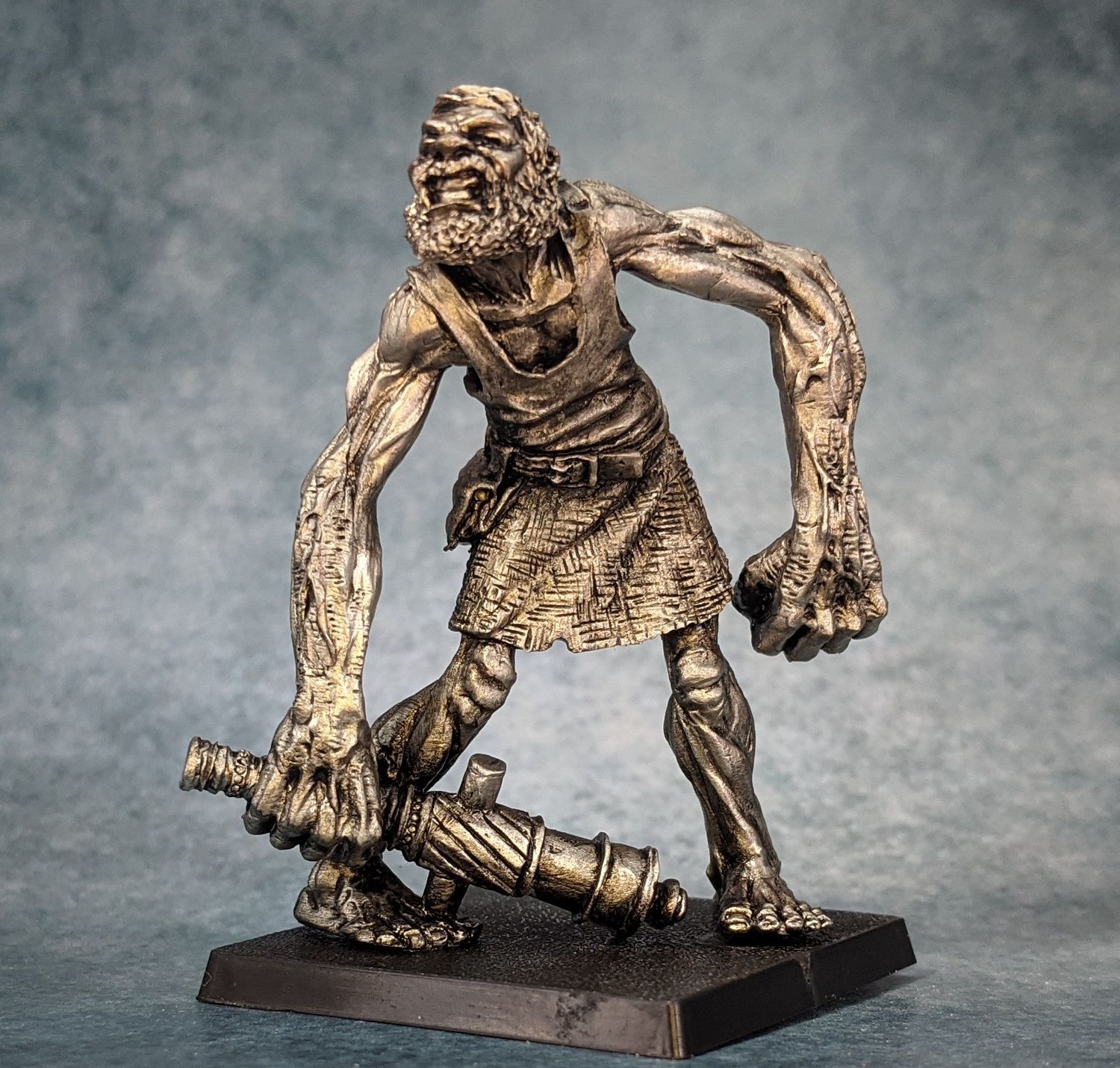 Dingers Durgan - Highland Giant