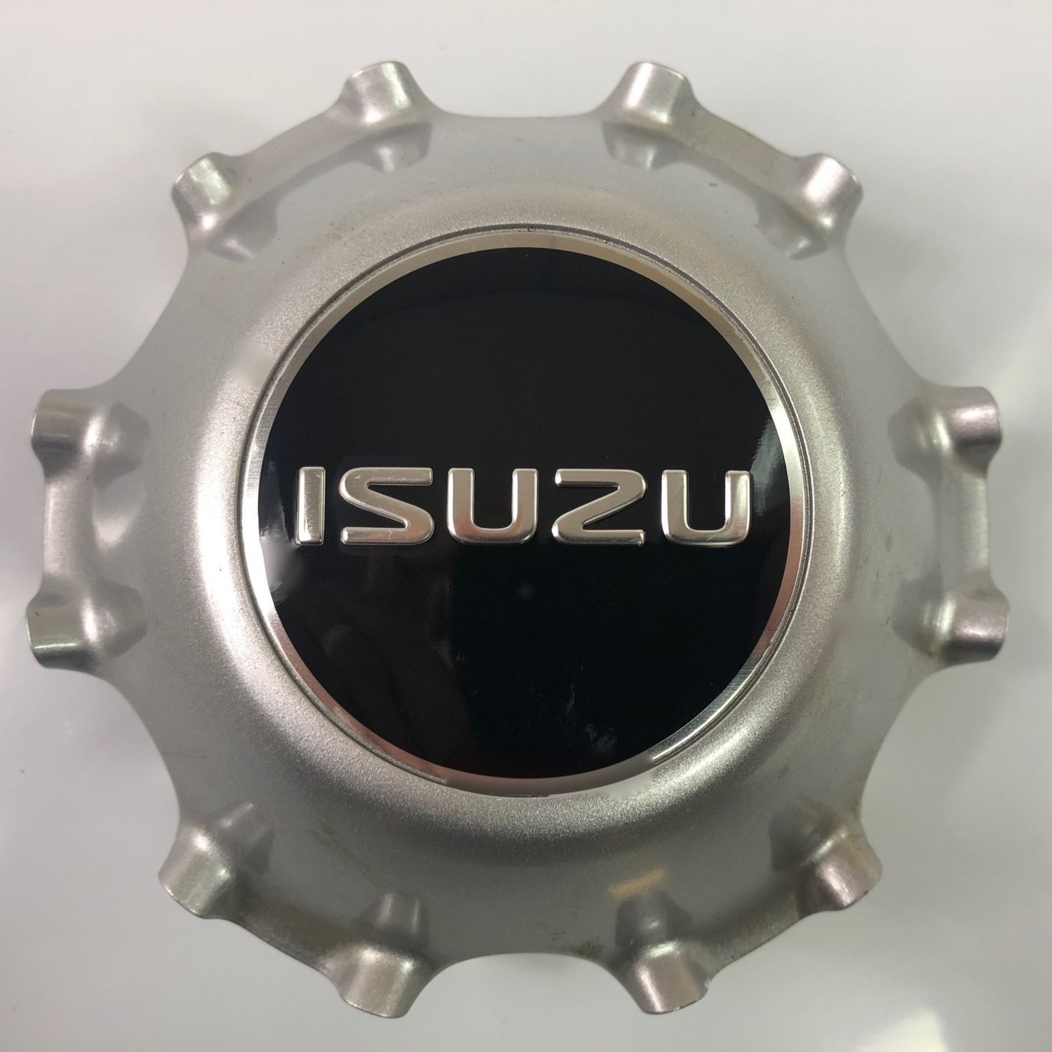 Isuzu D-Max 18" Alloy Wheel Centre Cap