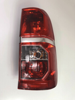 Toyota Hilux Right Rear Light Unit 2011-15 815510k170