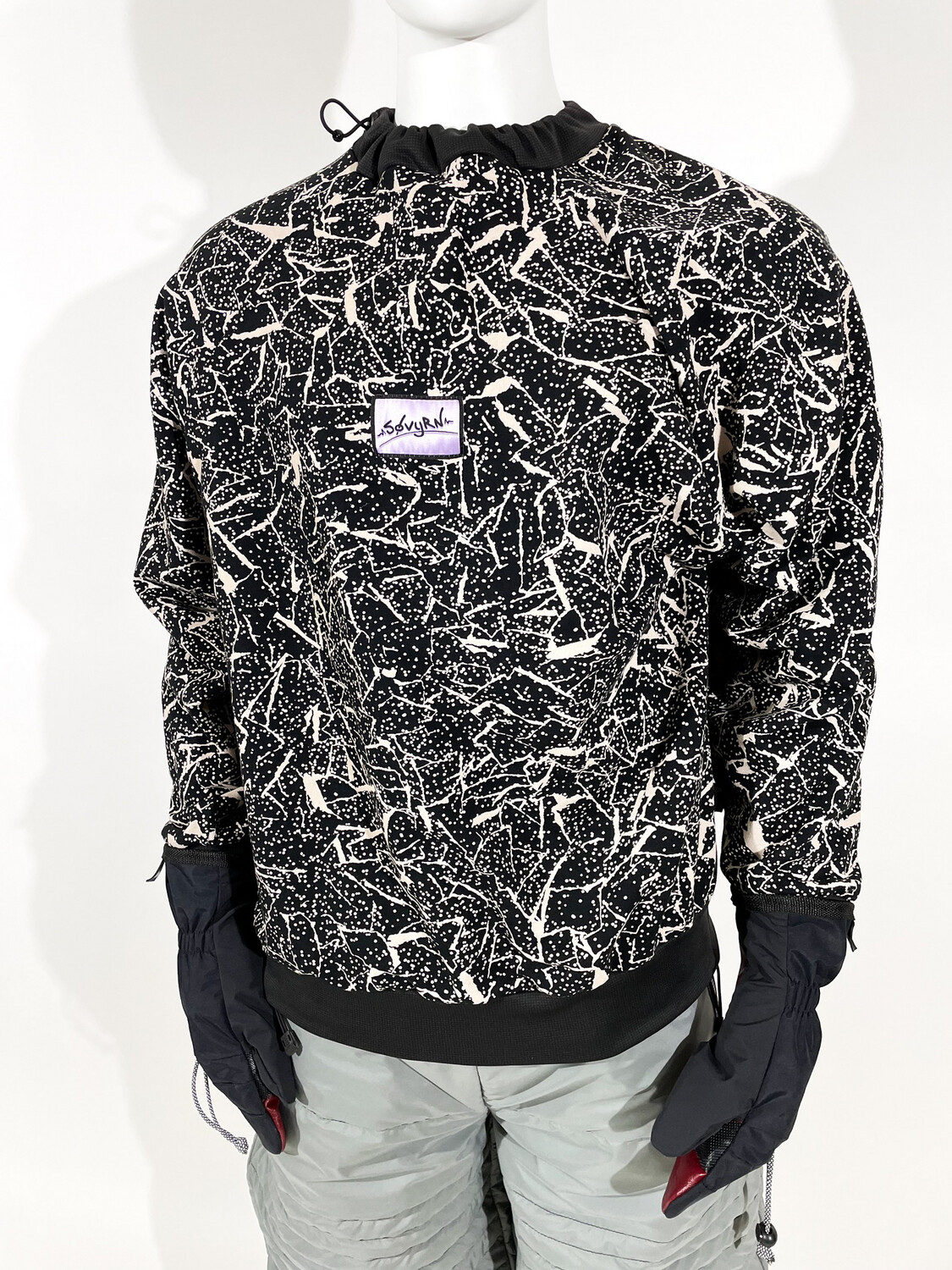 1/1 Sinch Neck Sweater Sz. XL Broken