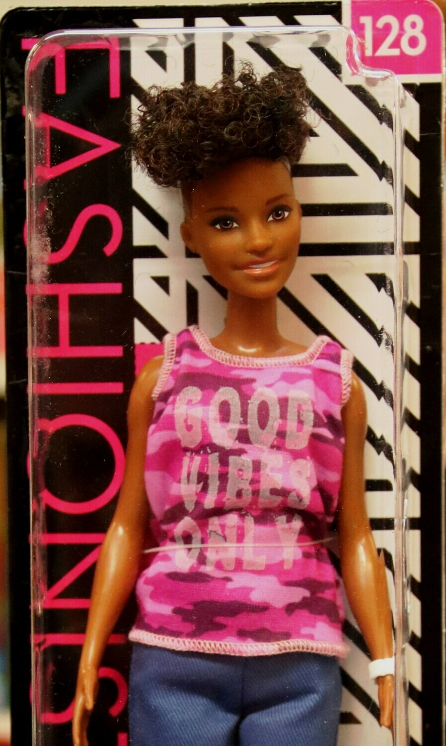 Fashionistas # 128