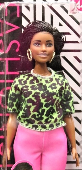 Fashionistas # 144