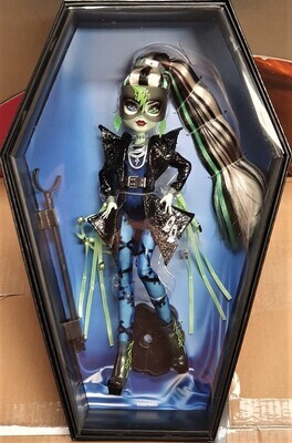 Frankie Stein : Haunt Couture Midnight Runway