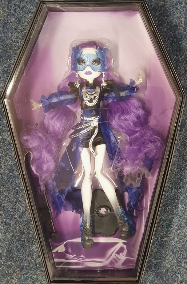 Spectra Vondergeist Midnight Runway