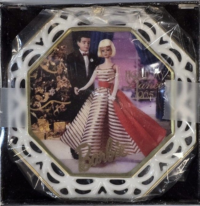 Porcelain hanging ornament