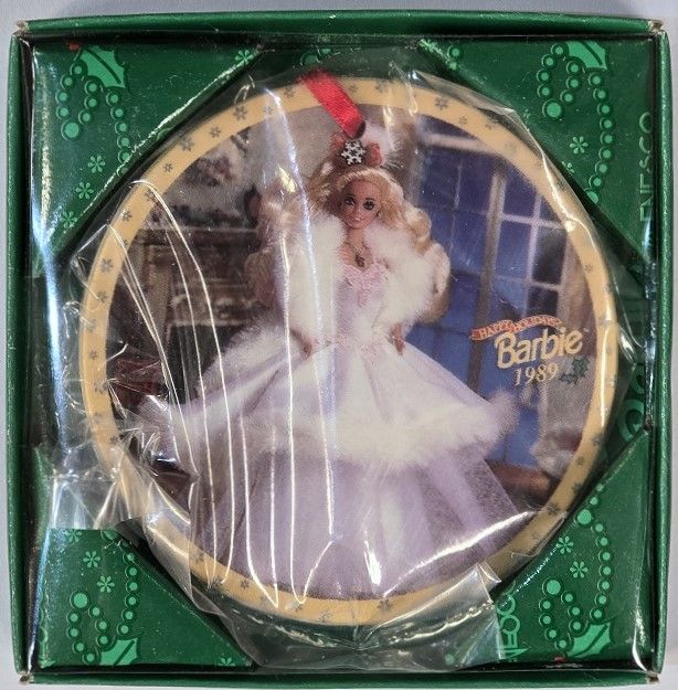 Porcelain hanging ornament