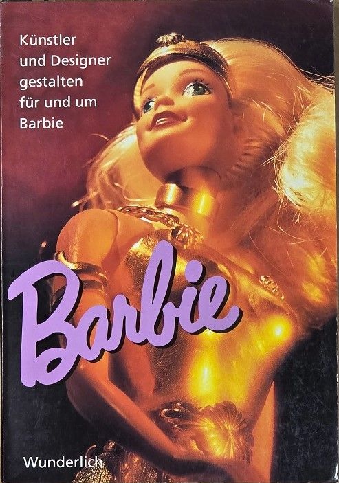 Kunstler und Designer gestalten fur und um Barbie