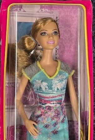 Barbie &amp; Friends  Summer