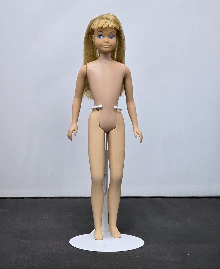 Skipper Bendable leg