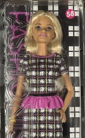 Fashionistas # 58