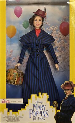 Mary Poppins Arrives