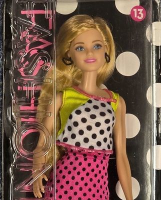 Fashionistas # 13