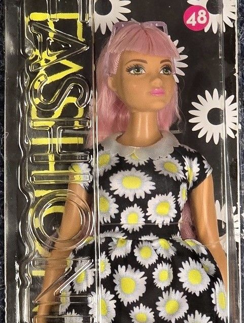Fashionistas # 48