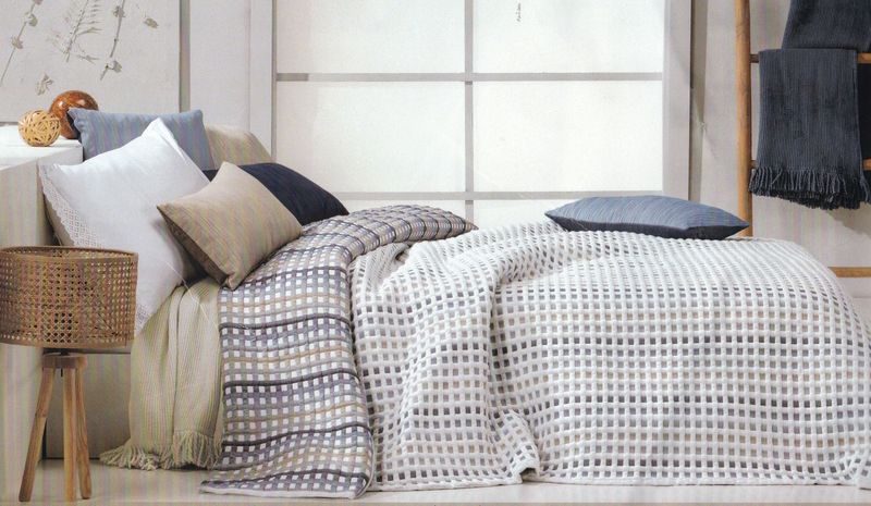 Colcha Reversible MOD. FIESTA (280x270 cm.)