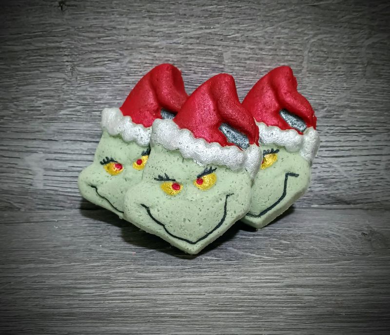 Grinch Bath Bomb