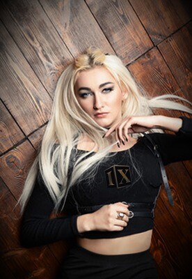 World Of Tarot Logo Crop Sweatshirt