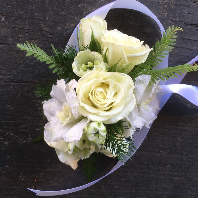 WRIST CORSAGE