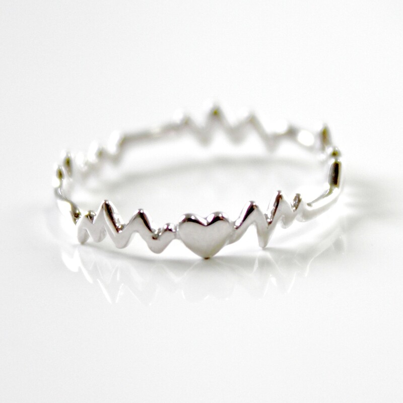 Sterling Silver Heart Beat Ring Size 8