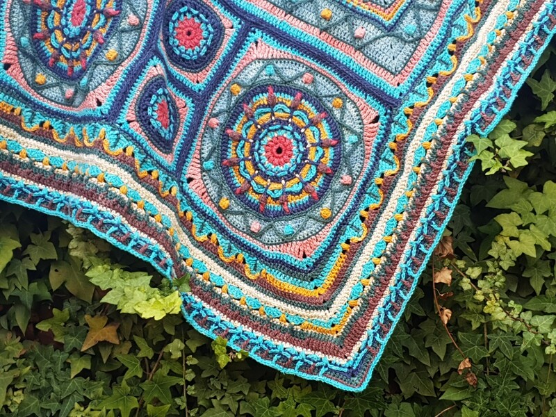 MoYa Feliz Crochet Kit