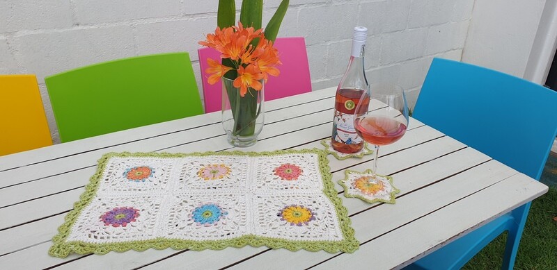 Al Fresco Centerpiece  &amp; Coaster Crochet Set Pattern